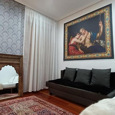 Appartement Orient à Madrid Extérieur photo