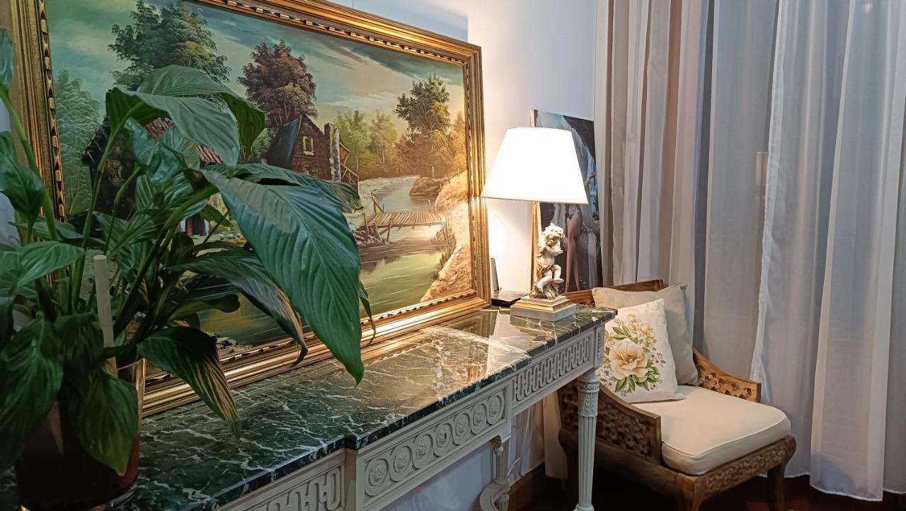 Appartement Orient à Madrid Extérieur photo